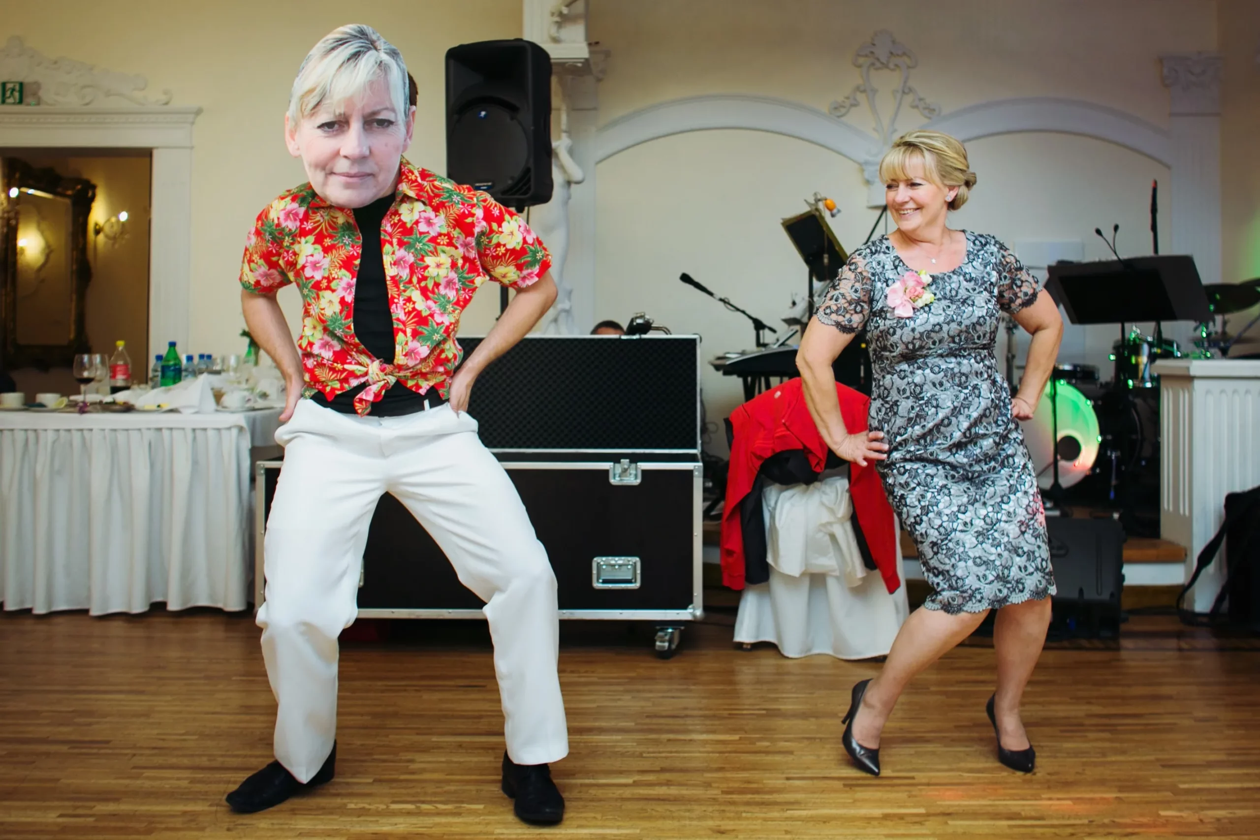 Zabawy oczepinowe na weselu w stylu Faces of Dance. Maski i parodie gości. Taniec z własnym sobowtórem, zdj.8